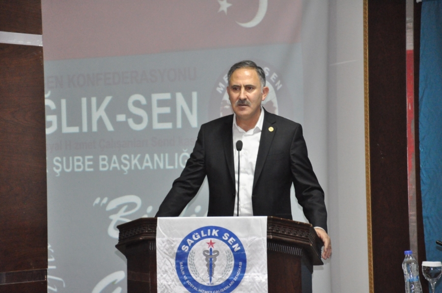 Sağlık-Sen Genel Başkanı Durmuş,” Çalışanların ekonomik, özlük ve sosyal haklarını ileriye taşımak için hem sahada hem masada büyük uğraşlar veriyoruz”