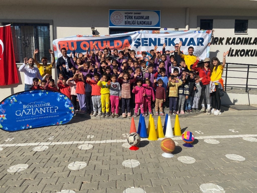 ''Bu okulda şenlik var'' projesinde 52 bin öğrenciye ulaşıldı