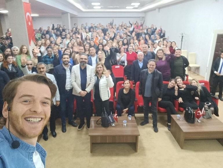 Hastane çalışanlarına Metin Hara ile etkili iletişim semineri  