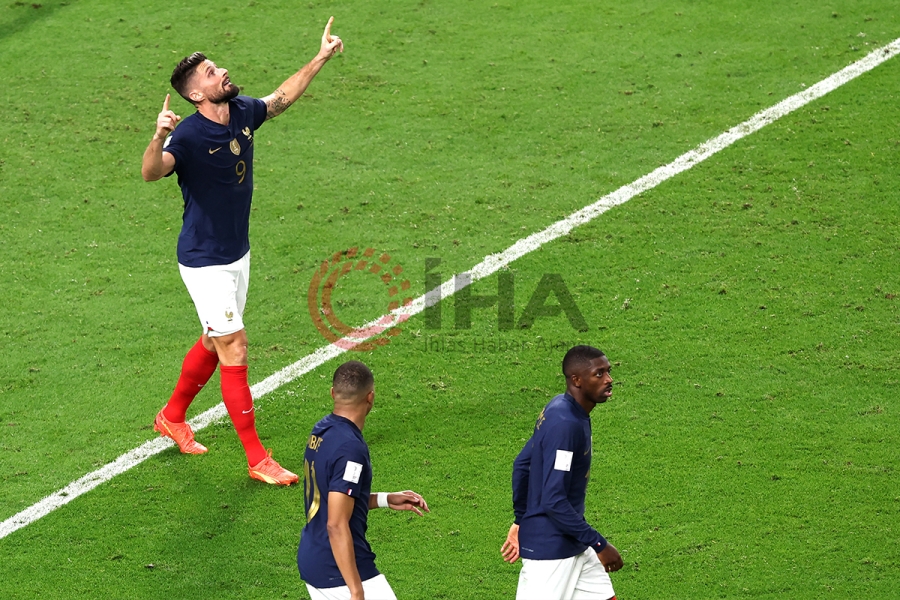 Olivier Giroud, Henry'i yakaladı