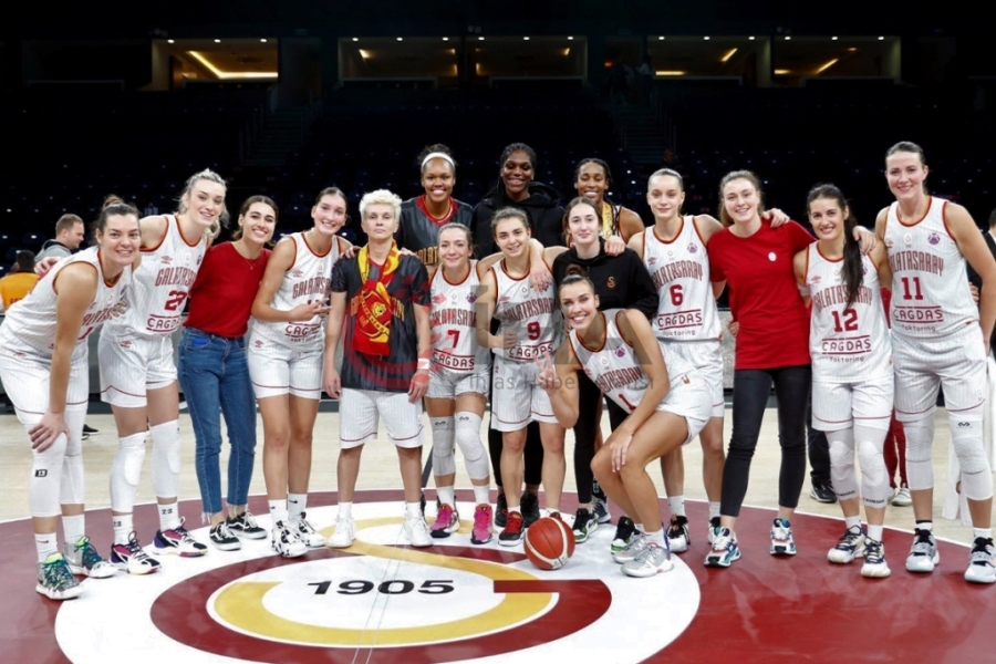 Kadınlar basketbolda derbi heyecanı: Fenerbahçe - Galatasaray