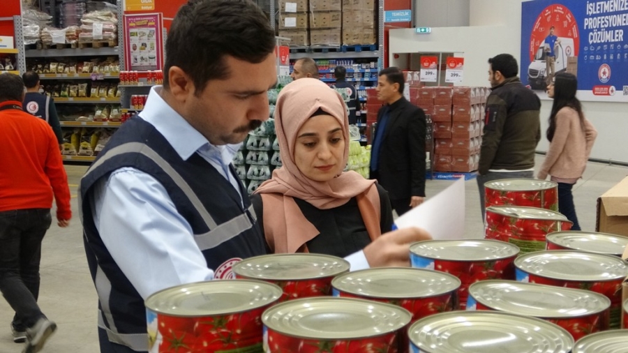 Diyarbakır’da fiyat etiketi tarihi olmayan iki iş yerine idari para cezası