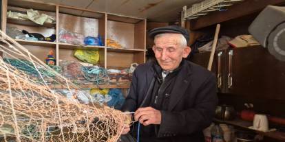 70 yılını denizde geçirdi, limandan kopamıyor