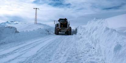 Hakkari'de 2 yerleşim yerine çığ uyarısı