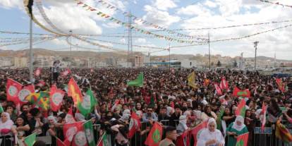 Cizre'de Binlerce kişi Nevruz Bayramını kutladı