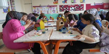 MEB'in 'Ailemle Eğitim Yolculuğum' projesiyle veliler ve öğrenciler atölyede buluştu
