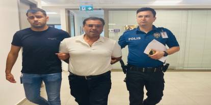 Kırmızı bültenle aranan hükümlü pasaport kontrolünde yakalandı