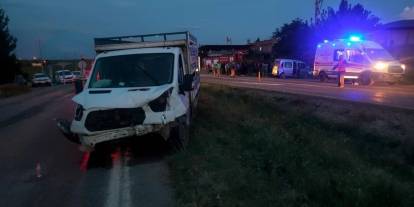 Siirt'te kamyon ile kamyonet çarpıştı: 6 yaralı
