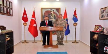 Şırnak Valisi Birol Ekici’den İl Jandarma Komutanlığına Ziyaret