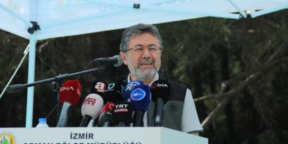 Bakan Yumaklı İzmir'de konuştu: "Yangın, çıkmak için sebep arıyor"