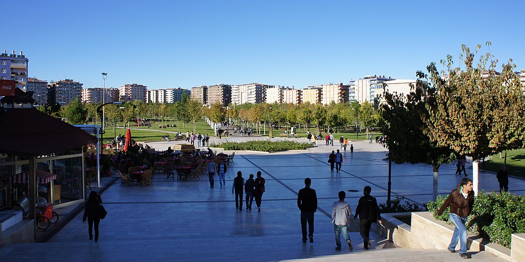 seyrangeha-parkormane-amed-2010-001.jpg