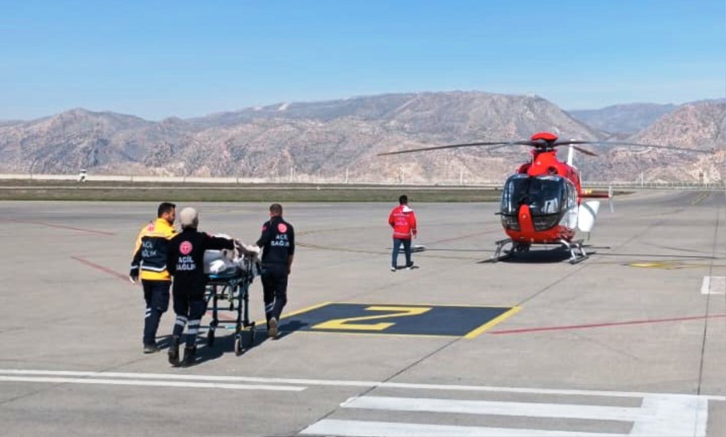 cizrede-kalbi-sikisan-58-yasindaki-adam-ambulans-helikopter-ile-diyarbakira-sevk-edildi.jpeg