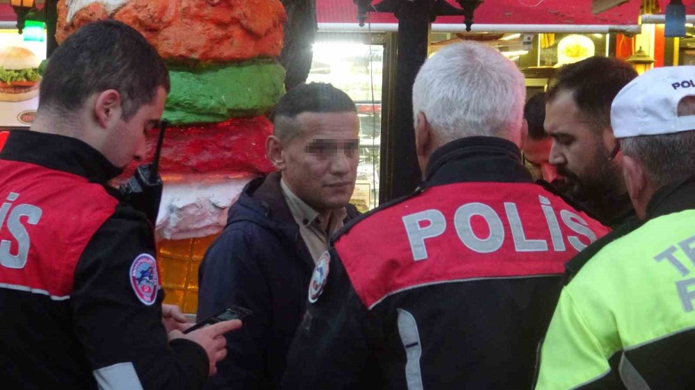 Bolu'daki bir kafede şüpheli çanta paniği: Ekipler olay yerine intikal etti