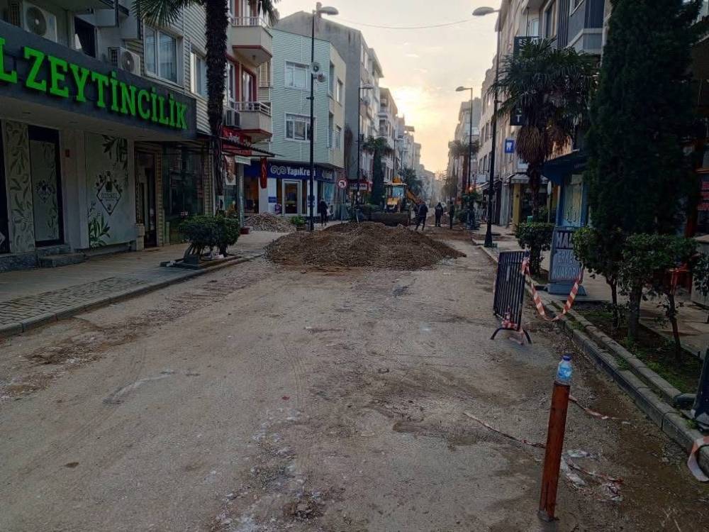 Erdek’te doğalgaz borusu patladı, vatandaşları panik sardı