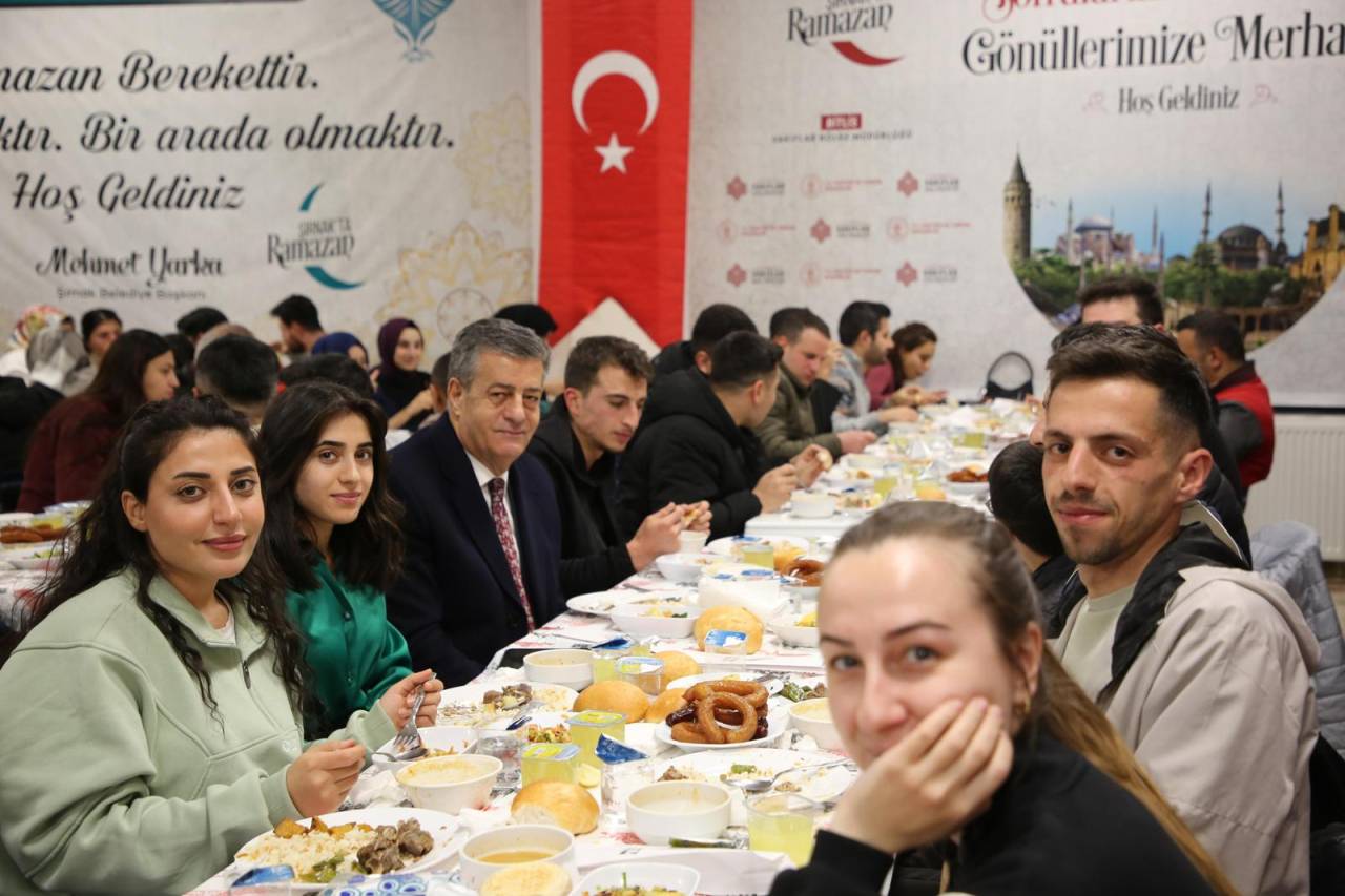 vakiflar-bolge-mudurlugu-sirnakta-her-gun-400-kisilik-iftar-yemegi-veriyor-2.jpeg