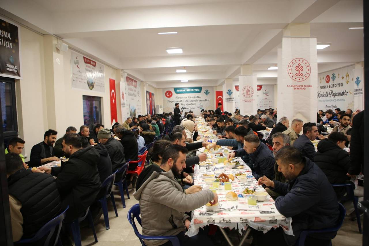 vakiflar-bolge-mudurlugu-sirnakta-her-gun-400-kisilik-iftar-yemegi-veriyor-6.jpeg