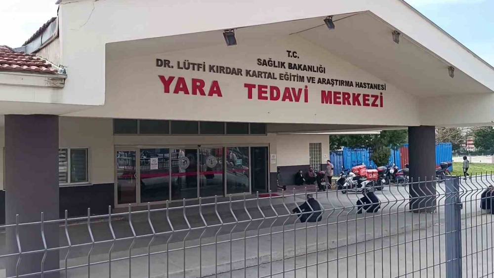 Kartal’da özel okulda deney sırasında patlama: 6 öğrenci yaralandı