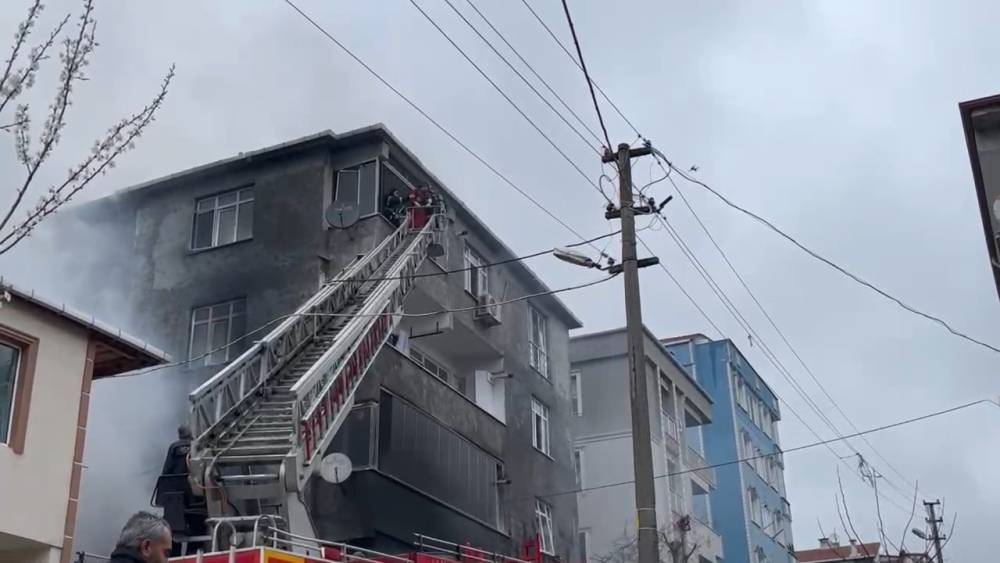 Çerkezköy’de binada doğalgaz patlaması iddiası: 4 yaralı