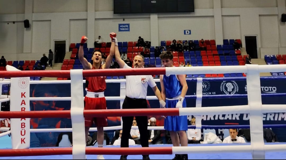 sirnakli-sporcular-turkiye-a-gencler-liseler-arasi-boks-sampiyonasinda-buyuk-bir-basariya-imza-atti-1.jpeg