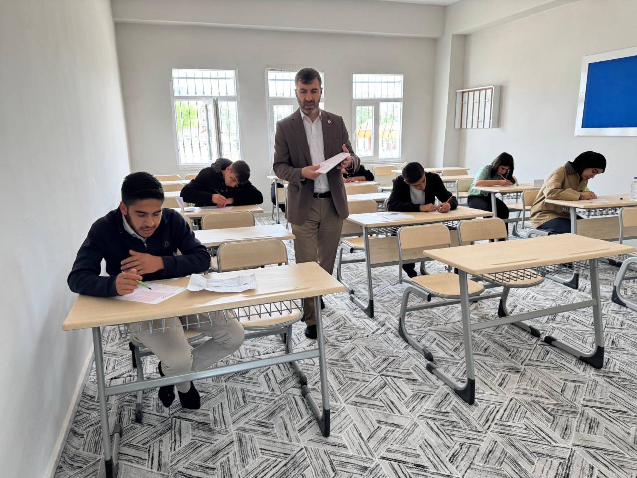 rnakta-gencler-bilgiyle-yaristi-hedef-umre-ziyareti-2.jpg