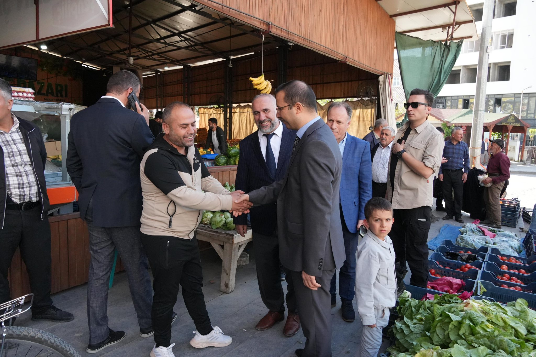 cizre-kaymakami-baycar-esnaflarin-sorunlarini-dinledi-3.jpg
