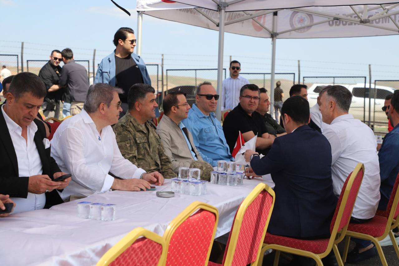 cizre-ilce-emniyet-mudurlugunden-ucurtma-senligi-2.jpg