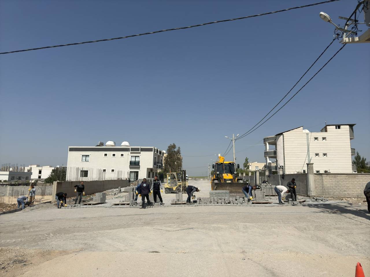 silopi-belediyesi-mahalle-yollarini-yeniliyor-4.jpg