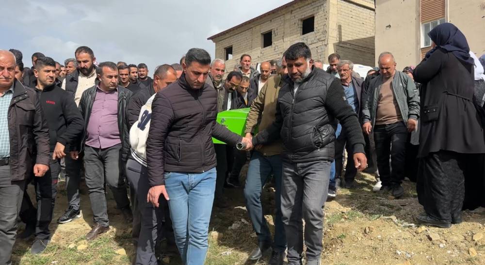 Pancar toplarken kalp krizinden hayatını kaybeden Gürdal toprağa verildi