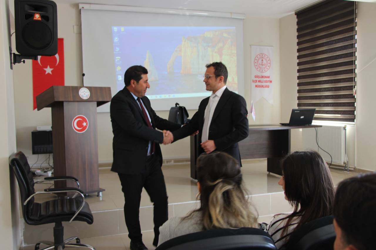 guclukonakta-egitimde-etik-ruzgari-ogretmenler-icin-ilham-verici-seminer-2.jpg